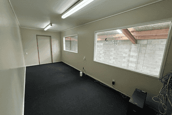 Motivated Vendor – Quality Space - Lease or Buy!
