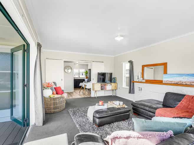 16 Cameron Road, Hamilton East