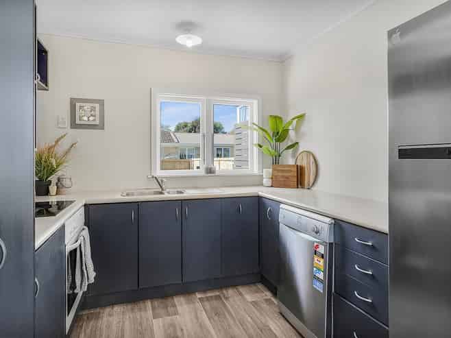 16 Cameron Road, Hamilton East
