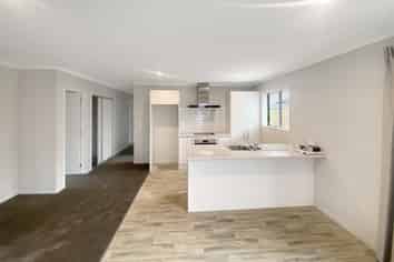 80 Broadway Parade, Rolleston