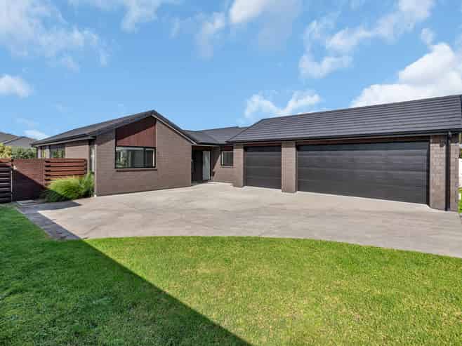 351 One Tree Point Road, One Tree Point