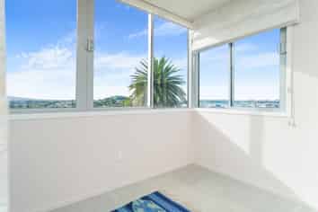 8/25 Stanley Point Road, Stanley Point