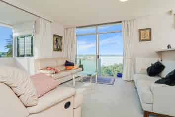 8/25 Stanley Point Road, Stanley Point