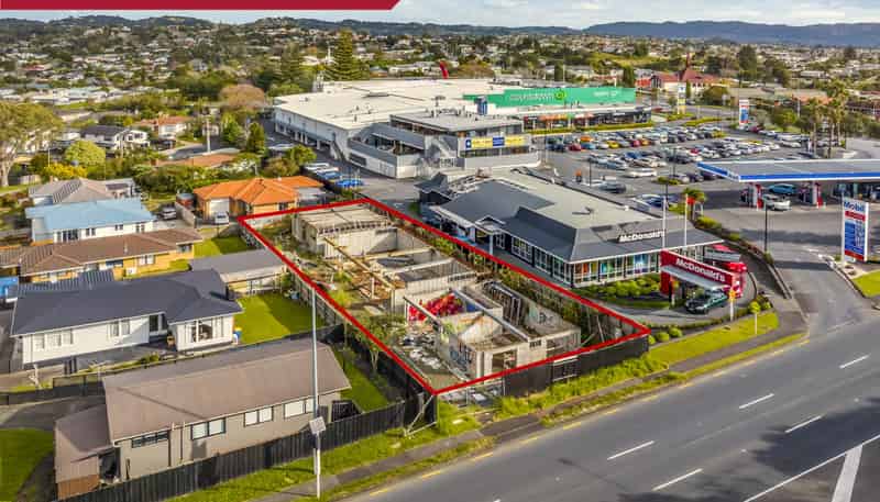 3370 Great North Road, Glen Eden