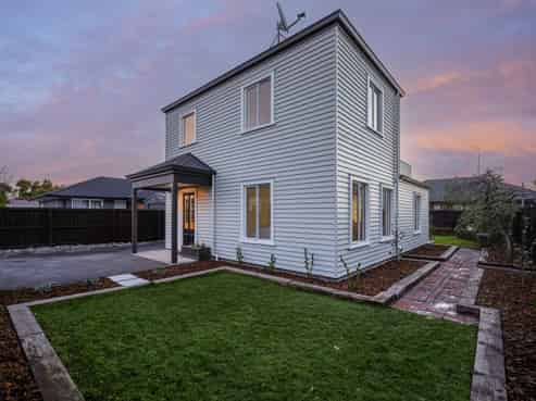 231A Geraldine Street, Edgeware