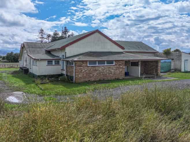 1819 State Highway 25, Pipiroa