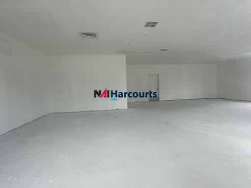 Red Beach Shop For Lease