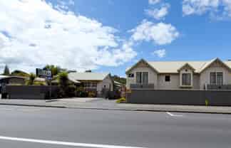 Land & Buildings - 16 Units - George St Dunedin