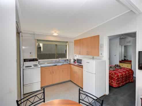 Land & Buildings - 16 Units - George St Dunedin