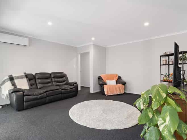 9 Raby Lane, Pyes Pa