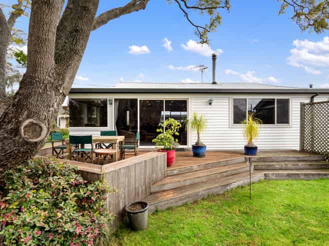 11 Willow Drive, Taradale