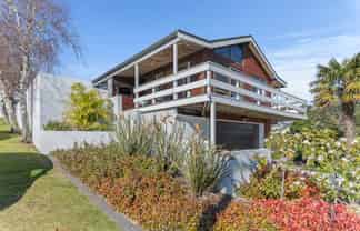 10 Ridge Lane, New Plymouth