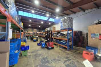 Workshop & Yard - Porirua