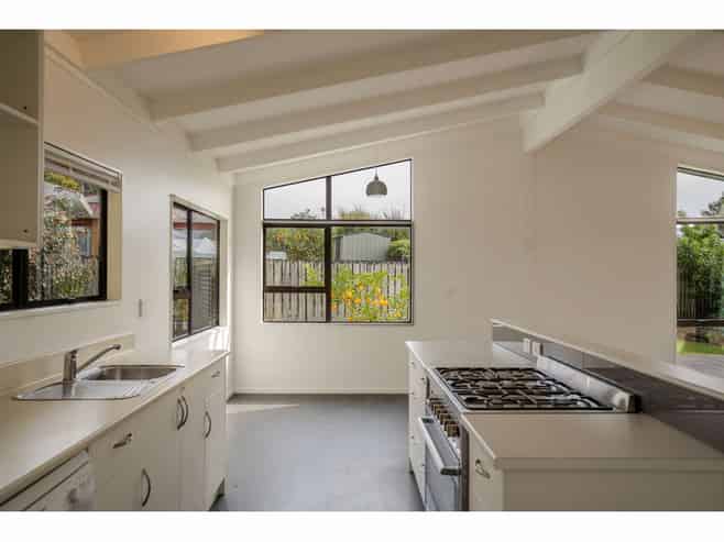 6 Hawkings Crescent, Kerikeri