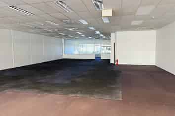 QUALITY RETAIL SPACE IN NEW LYNN

 
