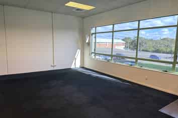 QUALITY RETAIL SPACE IN NEW LYNN

 
