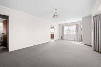 2A Saint Lukes Place, Bader