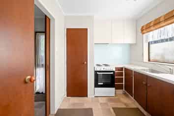 2A Saint Lukes Place, Bader