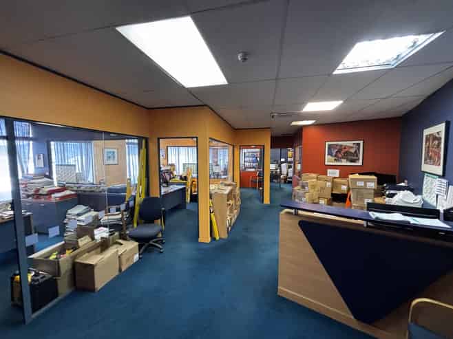 Warehouse & office with harbour outlook