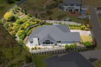 3 Kissling Terrace, Pyes Pa
