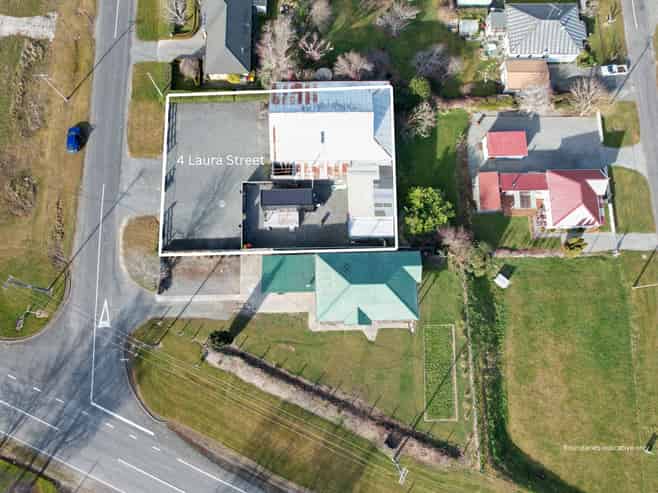 4 Laura Street, Lumsden
