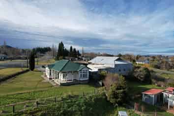 2 and 4 Laura Street, Lumsden