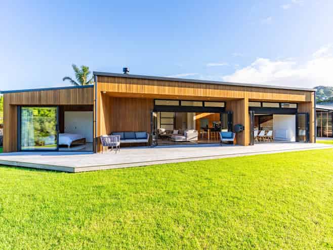 15 Edgewater Place, Matapouri
