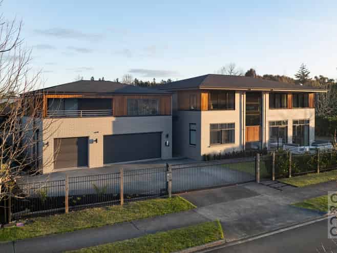 2 Pitoitoi Drive, Riverhead