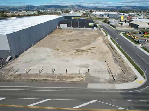 IN THE HEART OF THE CENTRAL DISTRIBUTION HUB