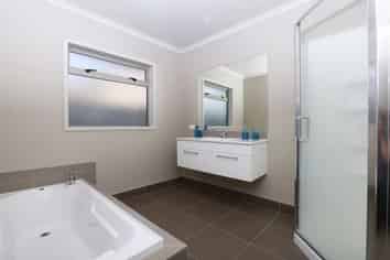 14 Hector Drive, Rototuna