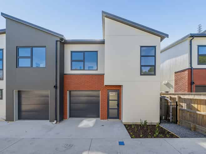 6/60 Akatarawa Road, Brown Owl