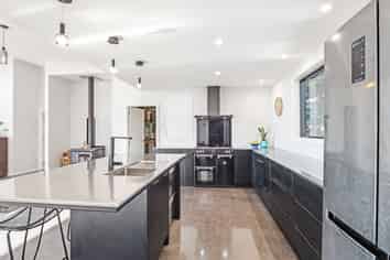 143 Homestead Road, Weston