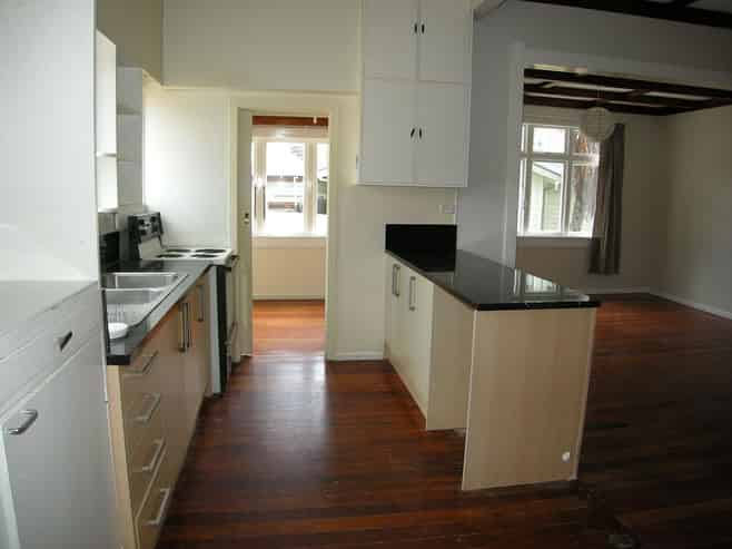 8 Mark Road, Mount Albert