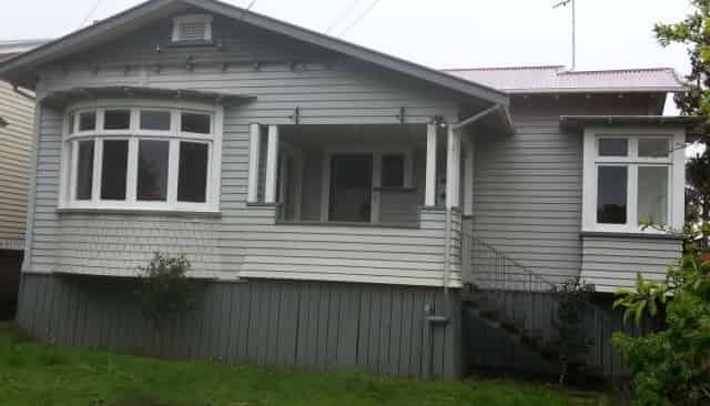 8 Mark Road, Mount Albert