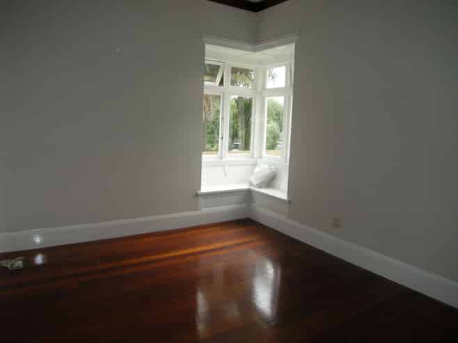 8 Mark Road, Mount Albert