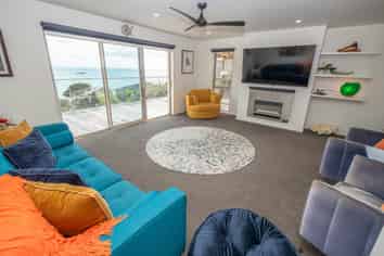 16 Rangikapiti Road, Coopers Beach