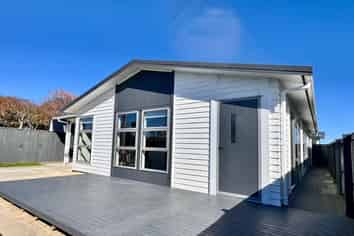 84A Queens Road, Glen Avon