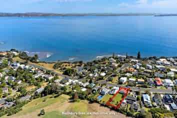 1305 Whangaparaoa Road, Army Bay