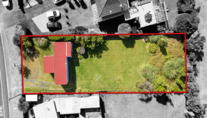 1305 Whangaparaoa Road, Army Bay