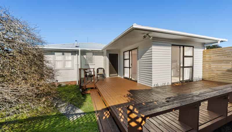 11 Chilcott Road, Henderson