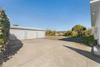 106 Titirangi Road, New Lynn
