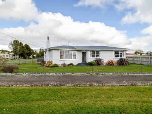 8 King Street, Pahiatua