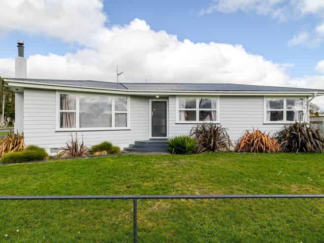 8 King Street, Pahiatua