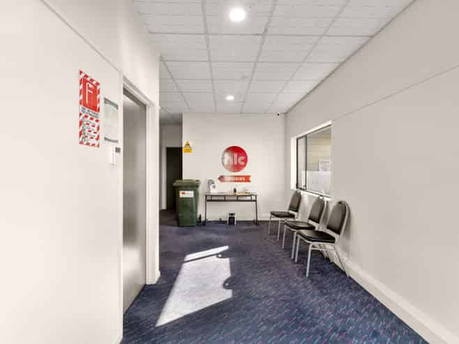 Entry level commercial investment on Queen Street