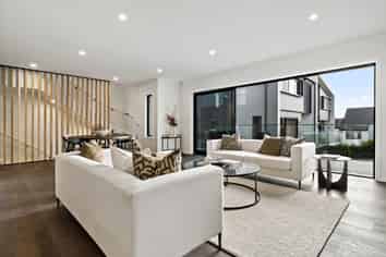 8,4 & 2 Stockade View Lane, Howick