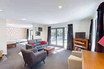 1 Stamford Lane, Newland