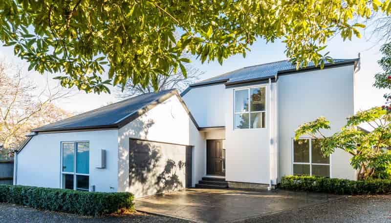 221c Waimea Terrace, Beckenham