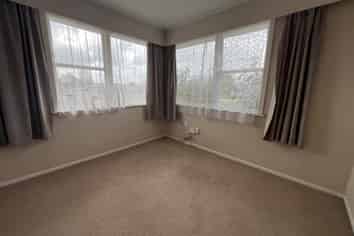 32 Langley Avenue, Milson