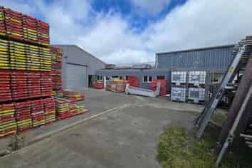 High-Profile Warehouse, Office and Yard