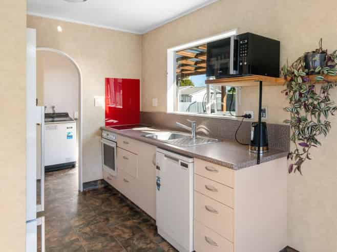 11 Vincent Drive, LEVIN